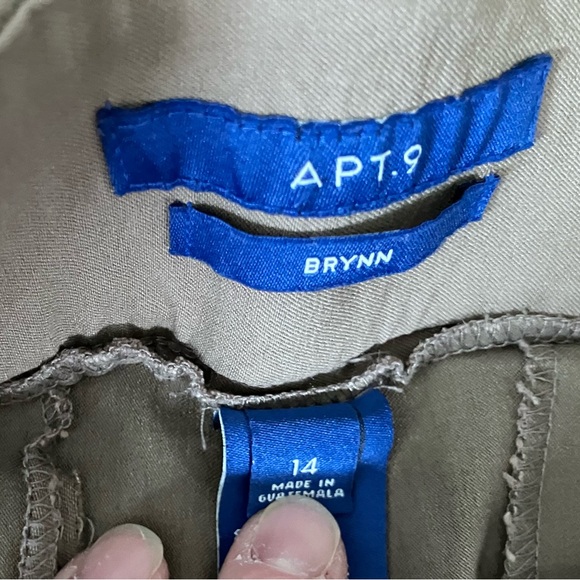 Women’s Apt 9 Dress Slacks - Picture 4 of 5